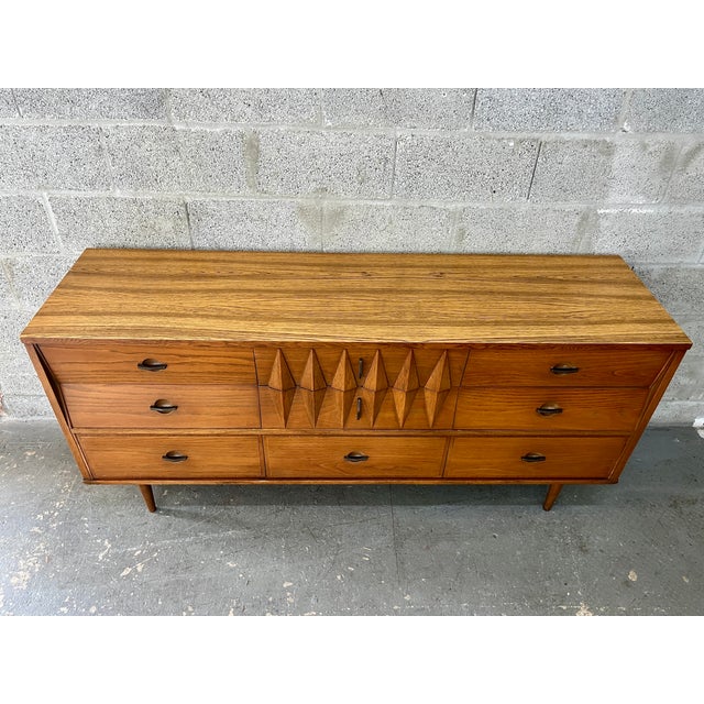 Mid-Century Modern Mid Century Modern Sculptural Harlekin Style Nine Drawers Dresser. Circa 1960s. For Sale - Image 3 of 18