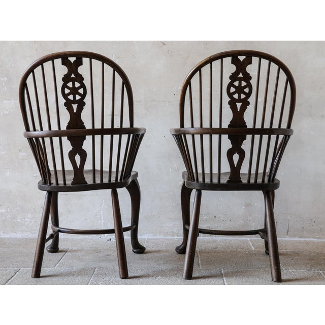 Set of 18th Century Elm Windsor Armchairs with Cabriole Legs For Sale - Image 3 of 14