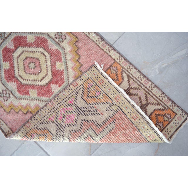 1970s Entryway Rug, Bath Mat, Kitchen Decor, Small Rug, Turkish Rug, Doormat 1'6" X 3'1" For Sale - Image 12 of 12
