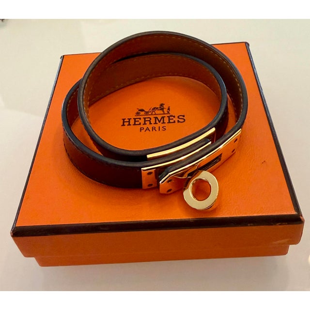 Hermès Kelly Double Tour Bracelet in Black Leather With Gold-Plated Hardware For Sale - Image 11 of 12