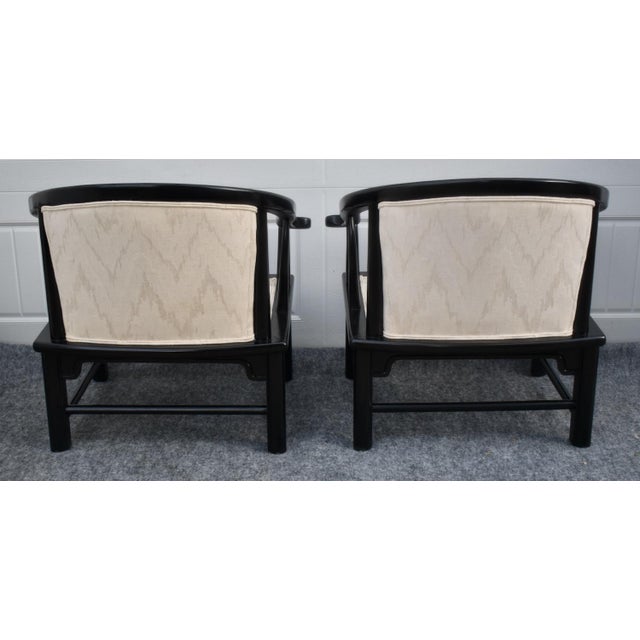 1960s American of Martinsville Armchairs Vintage Horseshoe Ming Lounge Pair MCM For Sale - Image 5 of 15