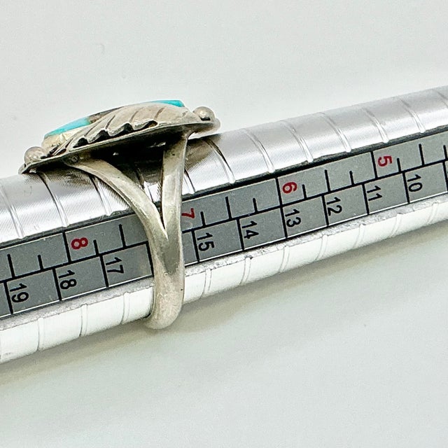 1970s Vintage Southwestern Navajo Boho Chic Sterling Leaf & Turquoise Ring, Size 7.25. For Sale - Image 9 of 10