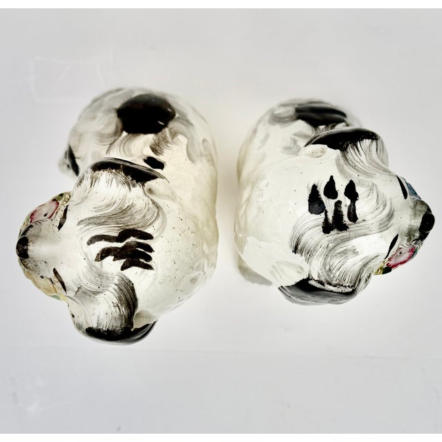 Ceramic Staffordshire Flower Basket Spaniel Dogs, Pair, Black and White England 19th Century For Sale - Image 7 of 17