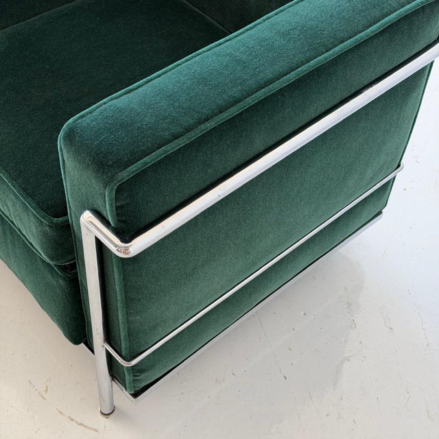 Textile 1980s Lc2 Petite Chairs by Le Corbusier, Pierre Jeanneret, and Charlotte Perriand for Cassina For Sale - Image 7 of 8