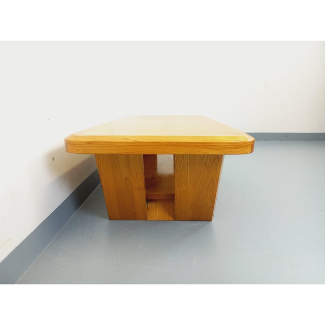 1960s Vintage Brutalist Rectangular Coffee Table in Elm with Drawer, 1970s For Sale - Image 5 of 18