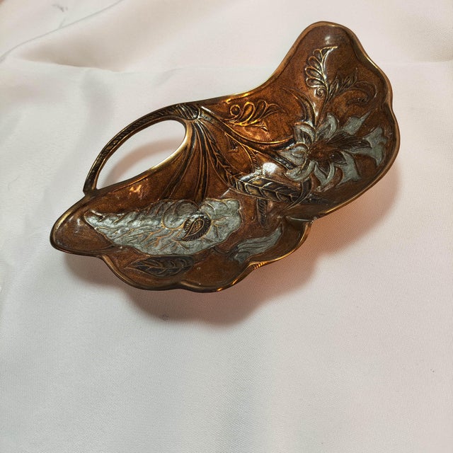 Art Nouveau Bronze Leaf-Form Decorative Dish, Circa 1890-1910 For Sale - Image 6 of 6