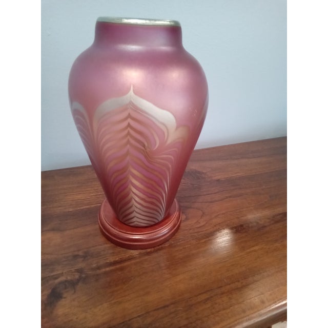 1980s Steven Correia Iridescent Pulled Feather Art Glass For Sale - Image 4 of 5