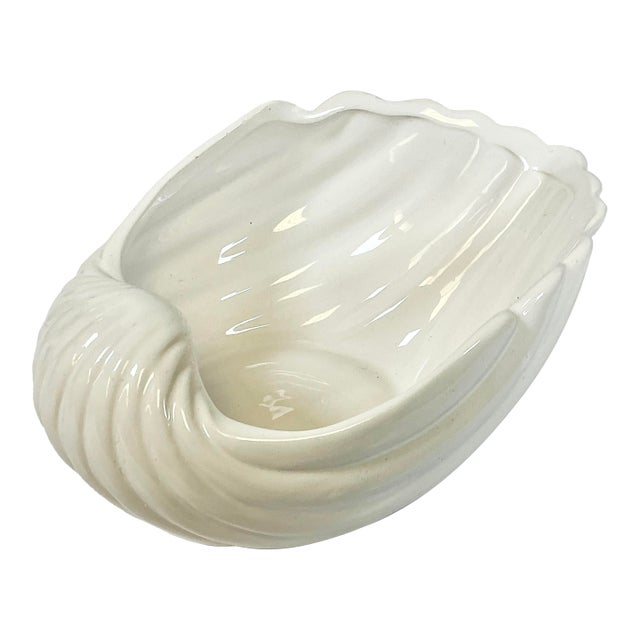 1980s Vintage Coastal Hollywood Regency Le Blanc Sea Shell Planter For Sale