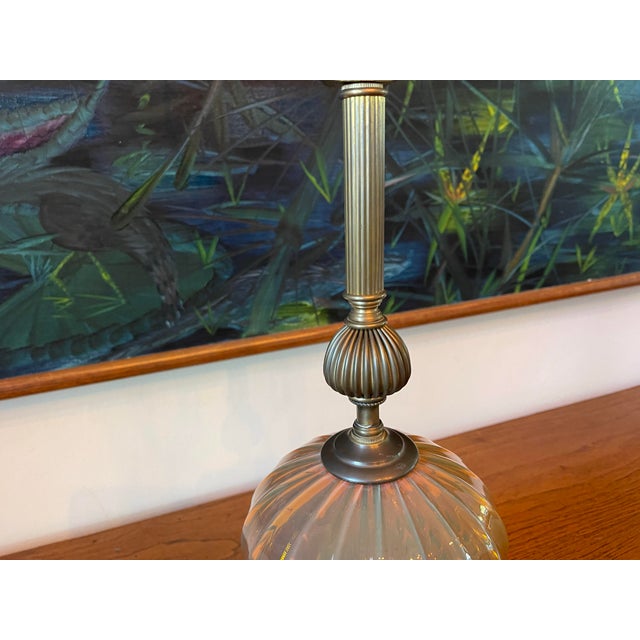Vintage Brass Table Lamp With Sculptural Star Base & Ribbed Glass Accent For Sale - Image 4 of 11