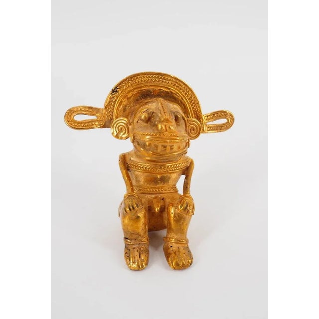 Colombian Taïrona Tumbaga Statuette of Shaman Sitting For Sale - Image 9 of 9