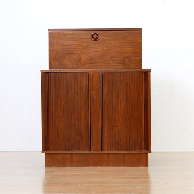 1960s English Teak Liquor Cabinet by Sureline For Sale - Image 11 of 12