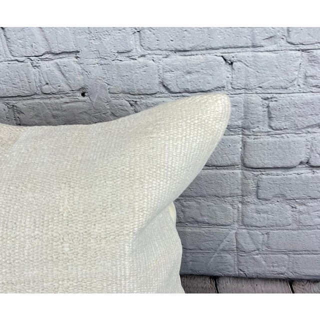 Turkish 20 x 20 Hemp Pillow Turkish Cushion Natural Grayish White Pillow Cushion Cover For Sale - Image 3 of 4