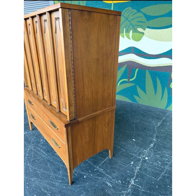 Kent Coffey Mid Century Kent Coffey Marquee Modern Dresser Set For Sale - Image 4 of 16