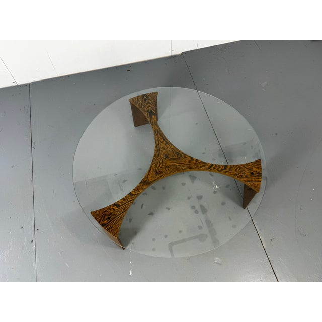 Mid-Century Modernist Round Wenge and Glass Coffee Table, 1960s For Sale - Image 13 of 16