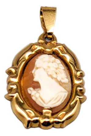 18 Karat Gold Pendant with Kamé