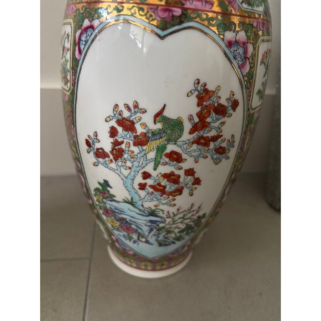 1960s 1960s Chinese Porcelain Urns - a Pair For Sale - Image 5 of 6