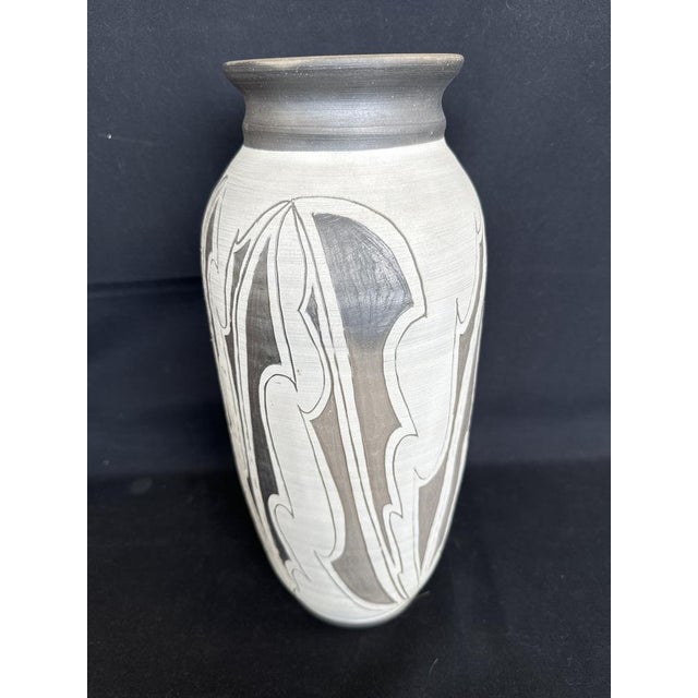 Ceramic Large Ceramic Vase by Elevio Arnanz, 1995 For Sale - Image 7 of 9