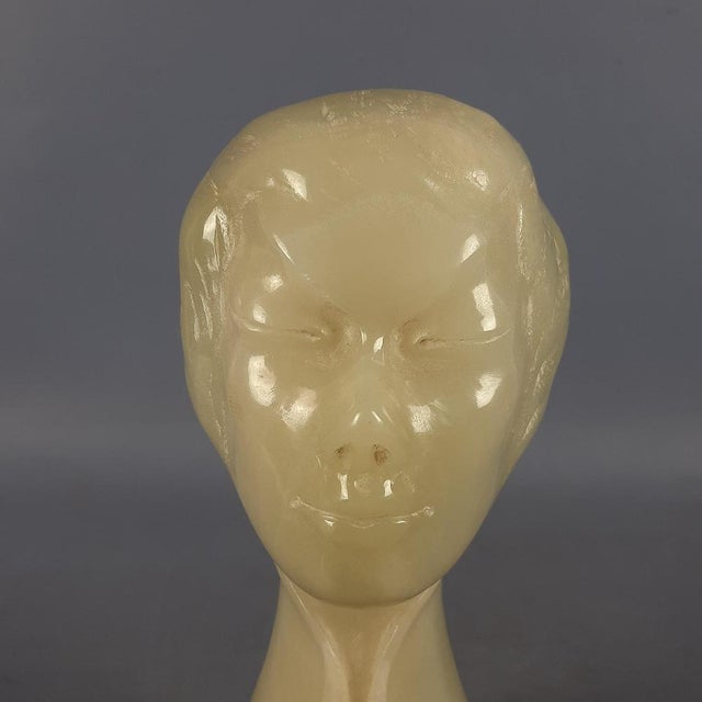 Vintage Stylized Woman's Head Sculpture in Green Onyx Stone with Marble Base, 20th Century For Sale - Image 9 of 17
