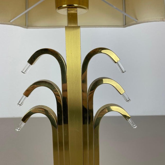 Hollywood Regency Brass and Acrylic Glass Table Light from WKR Lights, Germany, 1970s For Sale - Image 9 of 18