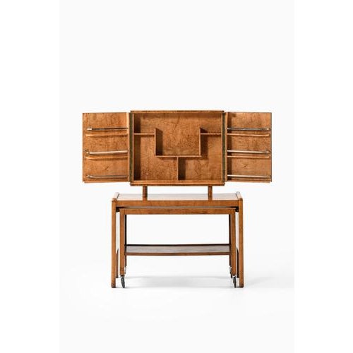 1930s Bar Cabinet in Birch and Glass, 1930s For Sale - Image 5 of 11