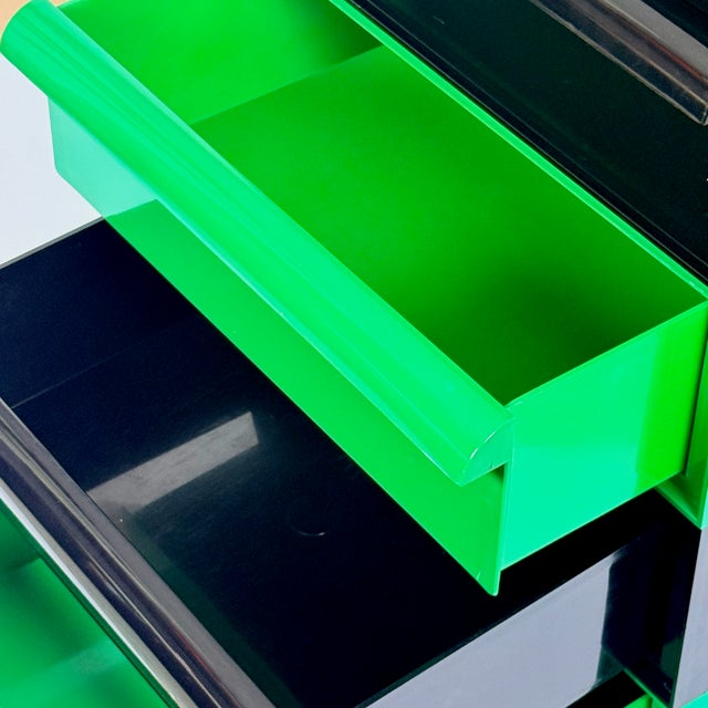 Plastic Chest of Drawers in Black and Green by Simon Fussell for Kartell, Italy, 1970s For Sale - Image 7 of 12