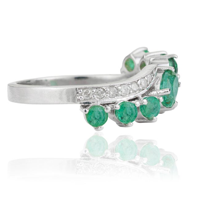 Metal Hallmarked 925 Silver Natural 1.26 Ct Emerald & Diamond Wave Ring Size 6 For Sale - Image 7 of 13