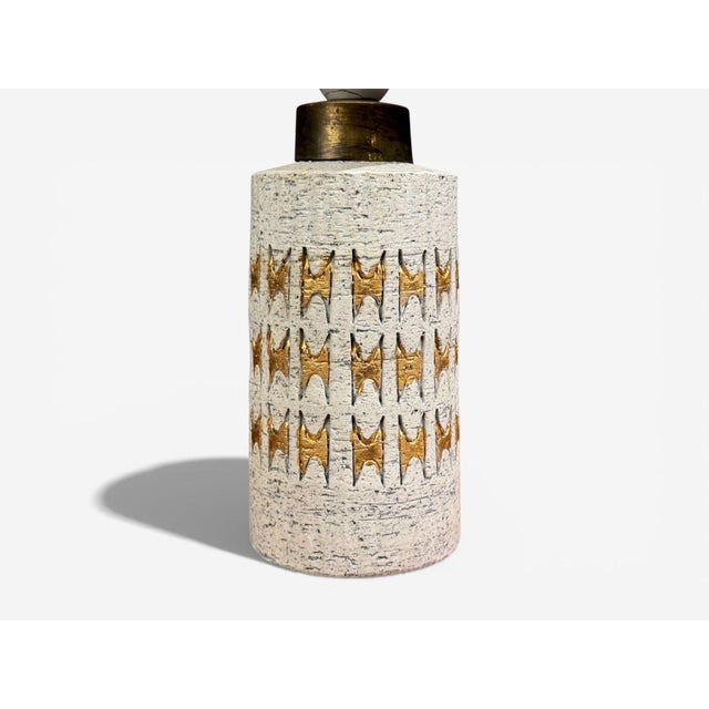 Beige Bitossi, Table Lamp, Chamotte Clay, Gold Leaf, Italy, 1960s For Sale - Image 8 of 9