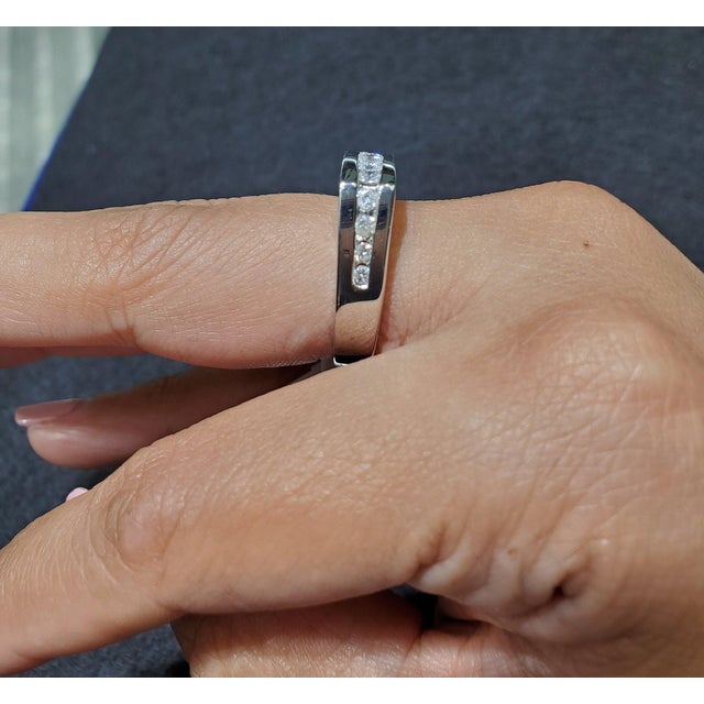 Mens Diamond Wedding Band .23cttw 14k White Gold, Size 10.5 For Sale - Image 4 of 4