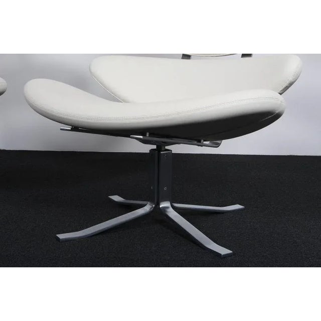 Corona Lounge Chair by Poul M. Volther For Sale - Image 6 of 9