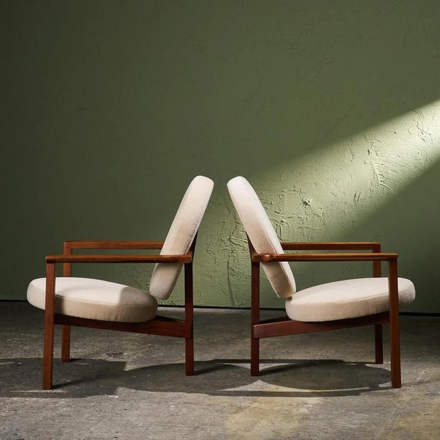 1960s Three-Legged Easy Chairs in Teak by Bent Møller Jepsen for Sitamo, Denmark, 1961, Set of 2 For Sale - Image 5 of 15