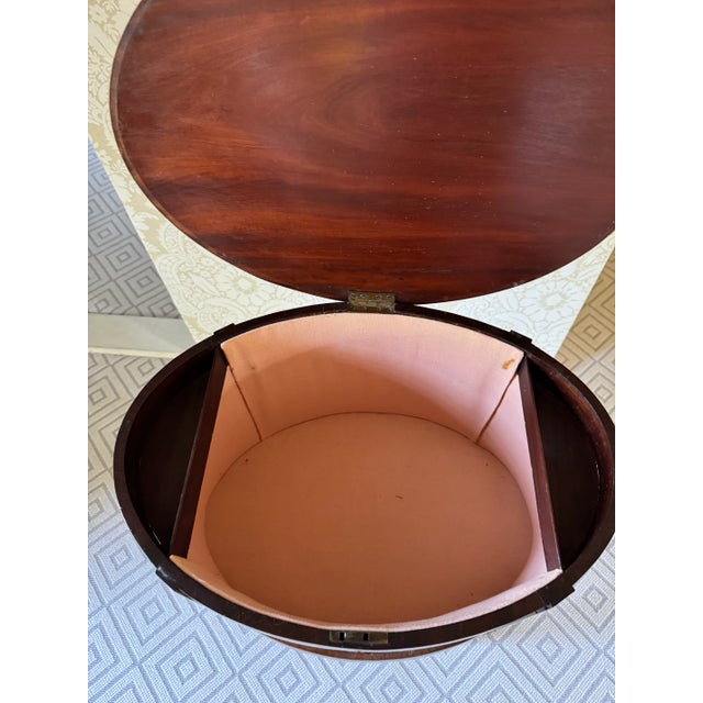 18th Century Sheraton Period Mahogany Workbox With Satinwood Circa 1790 For Sale - Image 5 of 11