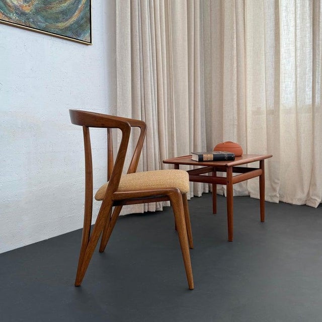 Mid-Century Modern Walnut Chair by Bertha Schaeffer for M. Singer & Sons For Sale In New York - Image 6 of 10