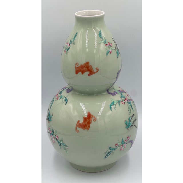 Qing Dynasty Chinese Porcelain Double-Gourd Celadon Vase Qianlong Seal For Sale - Image 4 of 9