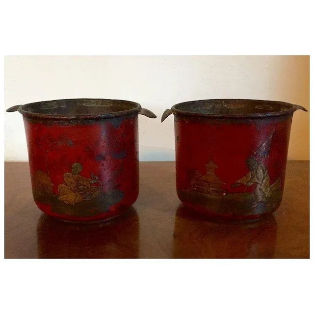 Metal Antique French Louis XV Tole Peinte Cachepot Jardinieres or Wine Bottle Coolers 18th C. With Chinoiserie Scenes on Scarlet Red Ground - a Pair For Sale - Image 7 of 11