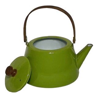 Vintage Enamel Teapot Kettle Avocado Green Made in Japan, C. 1950s-1970s For Sale