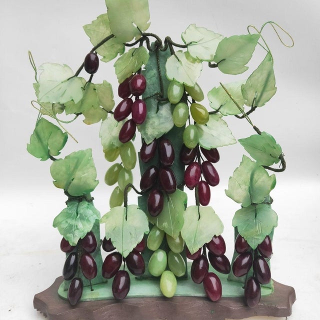 Late 20th Century Vintage Serpentine Jade Grape Bonsai Sculpture – Gemstone Fruit on Carved Base For Sale - Image 5 of 10