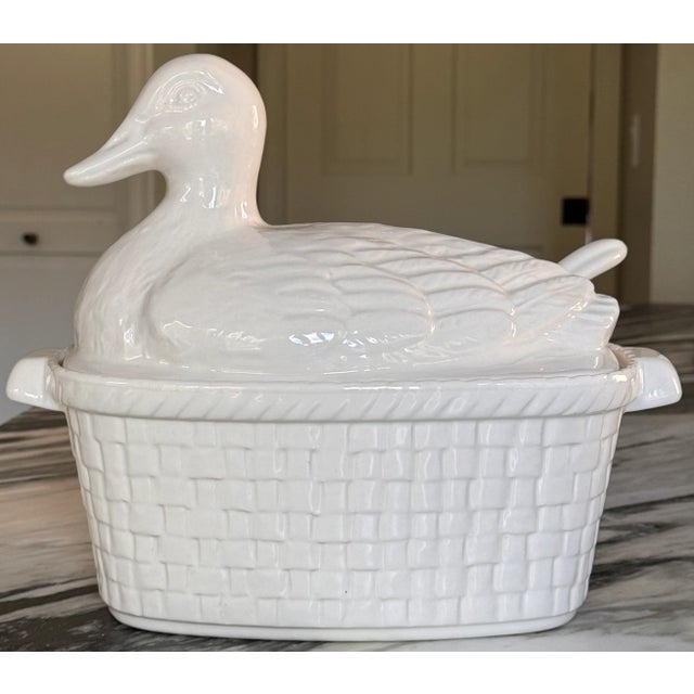 Farmhouse MOS261980's Americana Whittier Potteries, California, Duck Motif Soup Tureen For Sale - Image 3 of 16