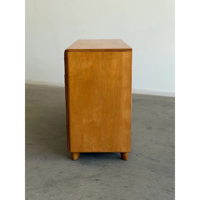 Champagne 1960s Heywood-Wakefield "Encore" 8-Drawer Lowboy Dresser, Attributed For Sale - Image 8 of 14