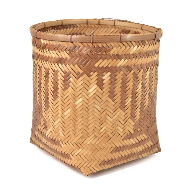 Traditional Early 20th Century Ye'kuana Basket South America For Sale - Image 3 of 6