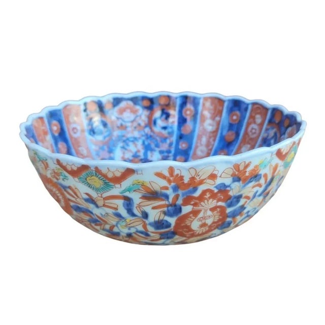 19th Century Japanese Imari Decorative Centerpiece Bowl . Measures 10" in diameter and 4.5" tall