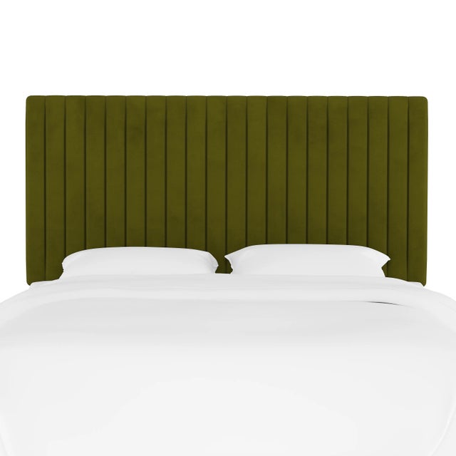 At the center of any well-designed room is a bold headboard design. That’s where the Manila comes in, with its sleek...