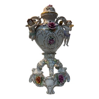 Porcelain Lidded Vase with Putti from Porzellanmanufaktur Plaue, 1970s For Sale