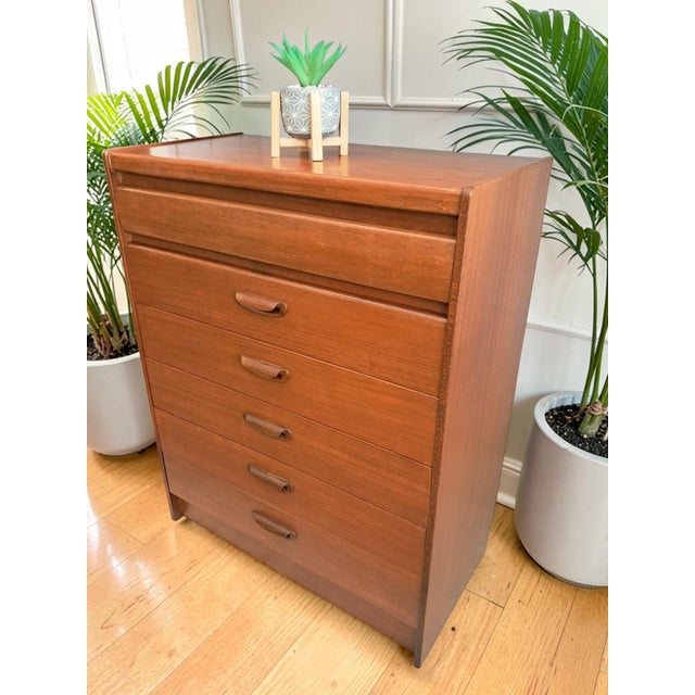 1960s Mid-Century Danish Chest of Drawers in Teak from William Lawrence, 1960s For Sale - Image 5 of 18