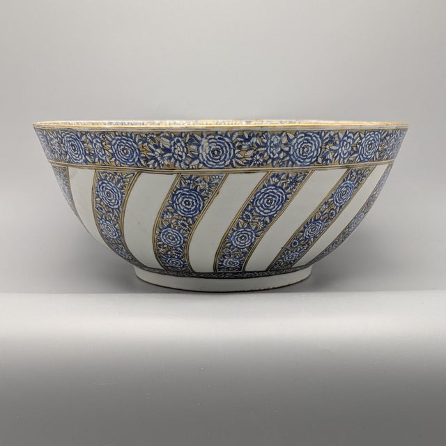 Antique elegance. This Chinese export porcelain bowl, circa 1800 was made for the Islamic market. The rim is edged in...