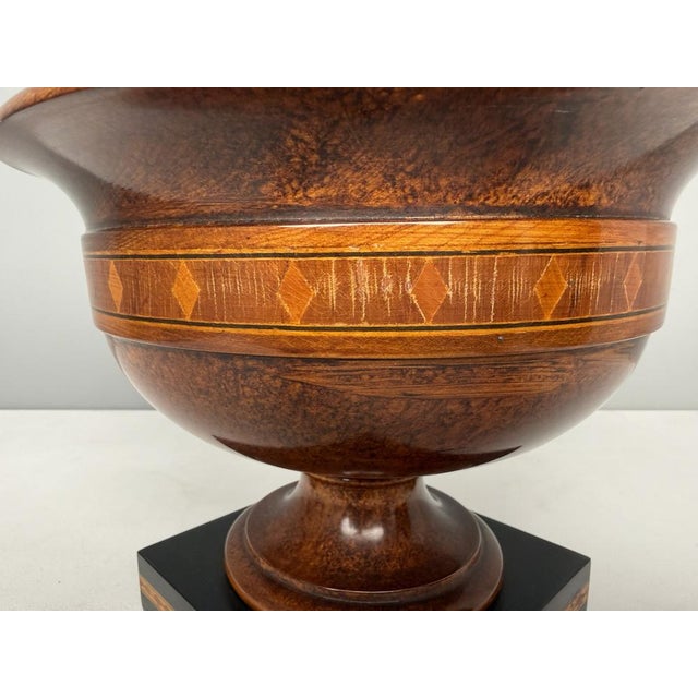 Antique English Grand Tour Bowl with Base in Veined Beech, 1890s For Sale - Image 3 of 6
