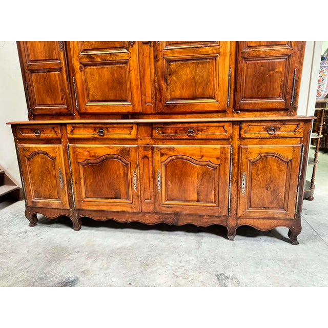 Louis XV Two-Part Walnut Buffet, 18th Century For Sale - Image 6 of 12