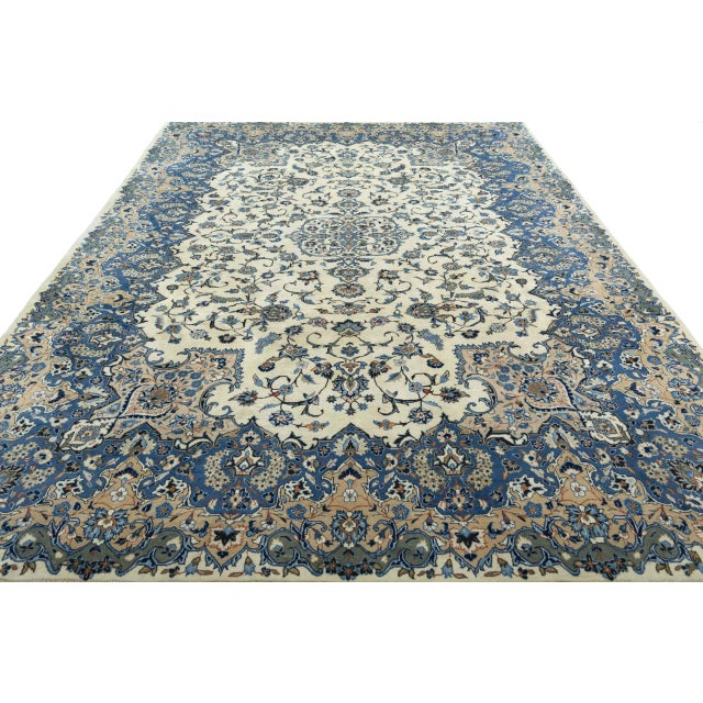 Hand-Knotted Kashan Rug in Cork Wool with Light Floral Design, 1990s For Sale - Image 4 of 13