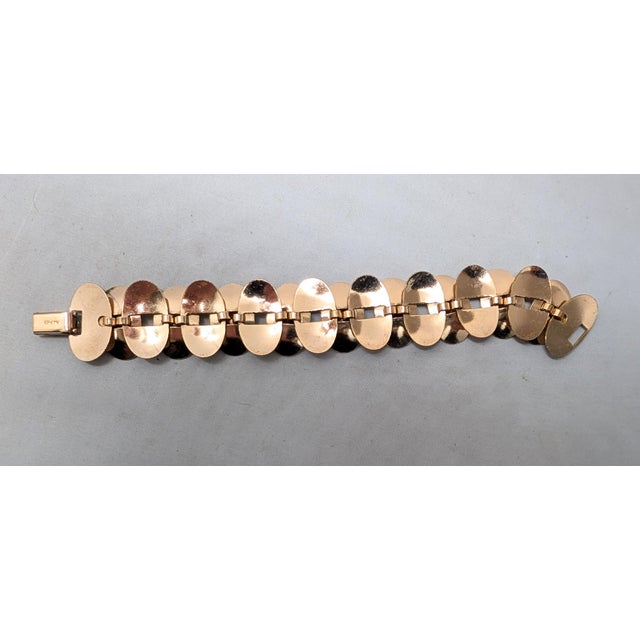 Vintage 1950s Signed Napier Modernist Goldtone Textured Oval Link Bracelet For Sale In Philadelphia - Image 6 of 8