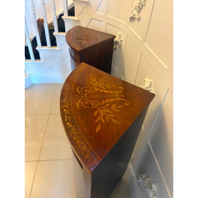 Antique English Victorian Marquetry Mahogany Corner Cabinets, 1880, Set of 2 For Sale - Image 9 of 16