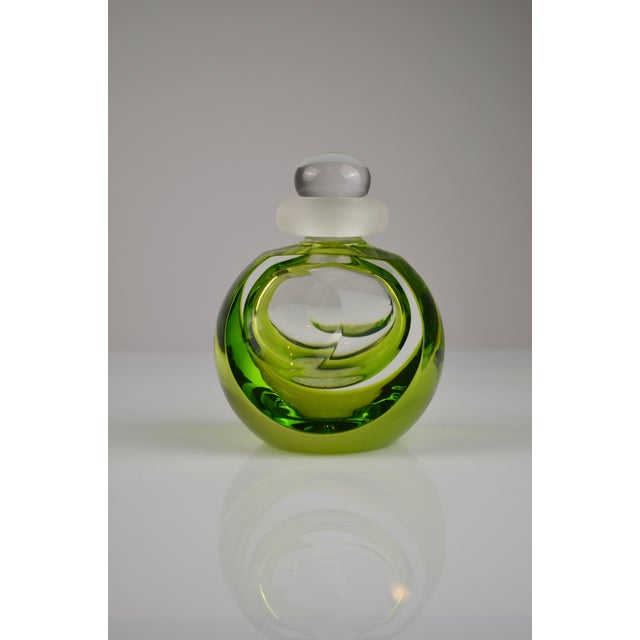 Lime Crystal Perfume Bottle Set from Saint-Louis, France, 1990s For Sale - Image 8 of 15